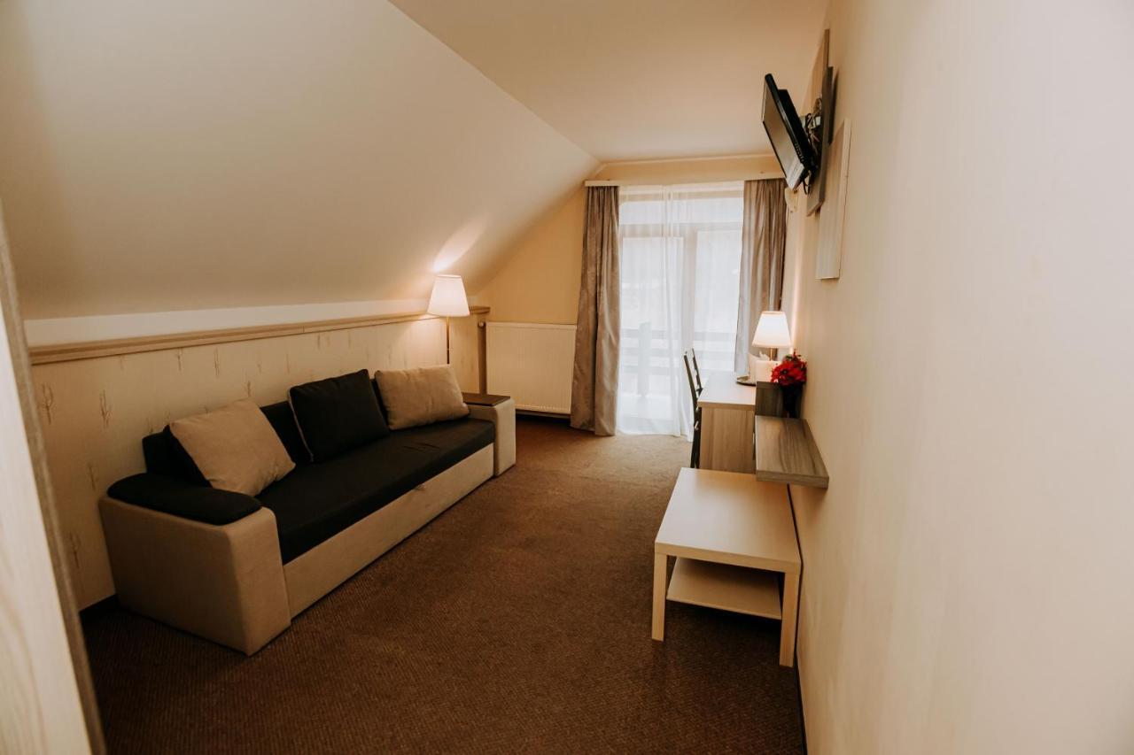 Guest House Lacul Linistit Menyháza Kültér fotó