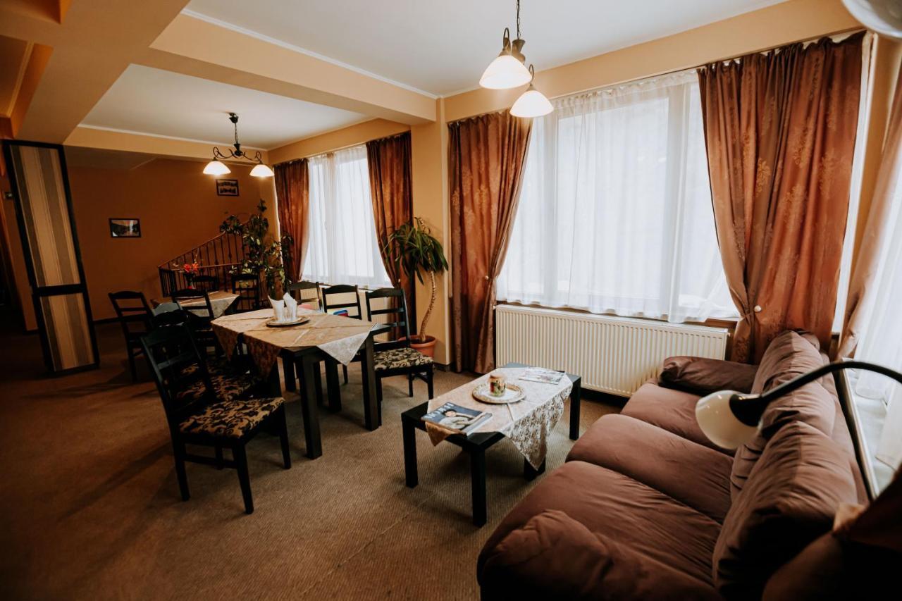 Guest House Lacul Linistit Menyháza Kültér fotó